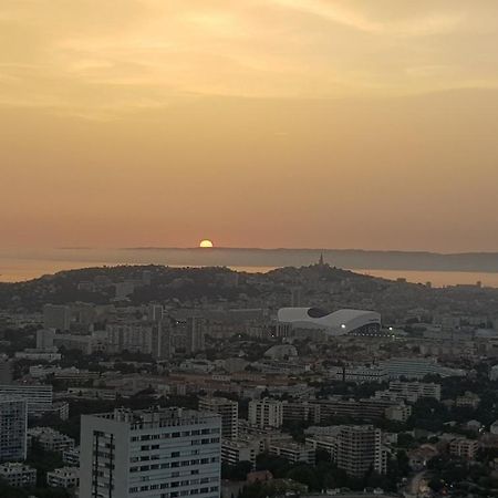 Superbe Appartement 2 Chambres Avec Vue Sur La Mer Et La Montagne Marsilia Exterior foto