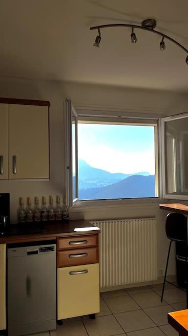 Superbe Appartement 2 Chambres Avec Vue Sur La Mer Et La Montagne Marsilia Exterior foto