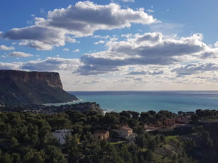 Superbe Appartement 2 Chambres Avec Vue Sur La Mer Et La Montagne Marsilia Exterior foto